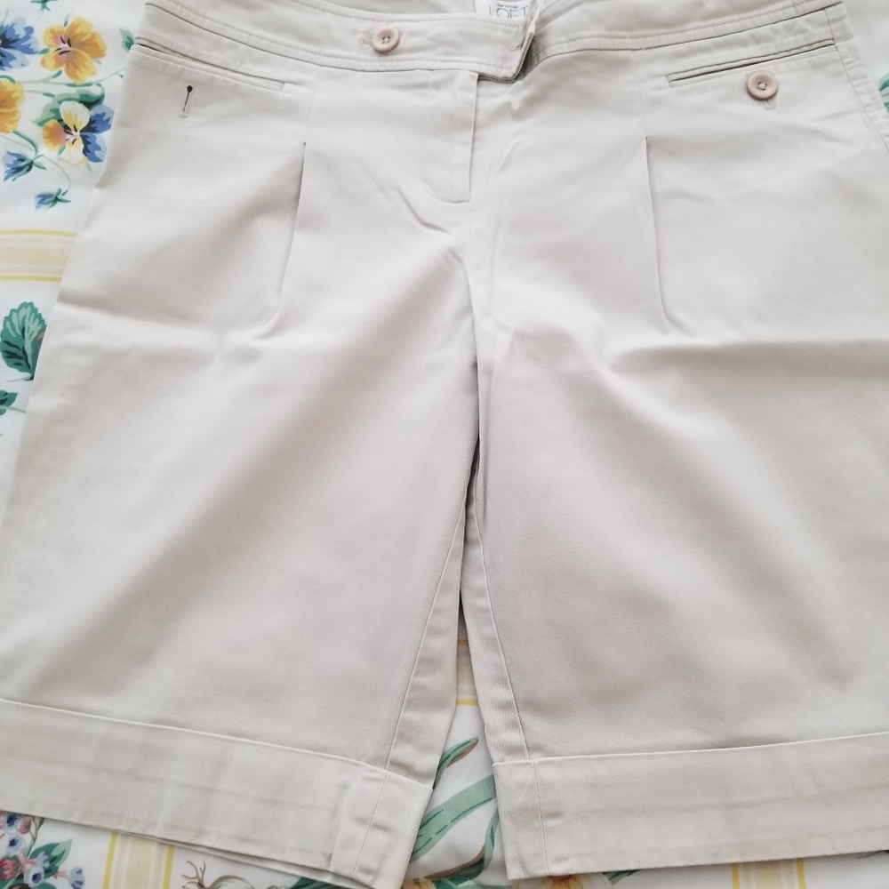 NWT Ann Taylor Loft Beige Shorts